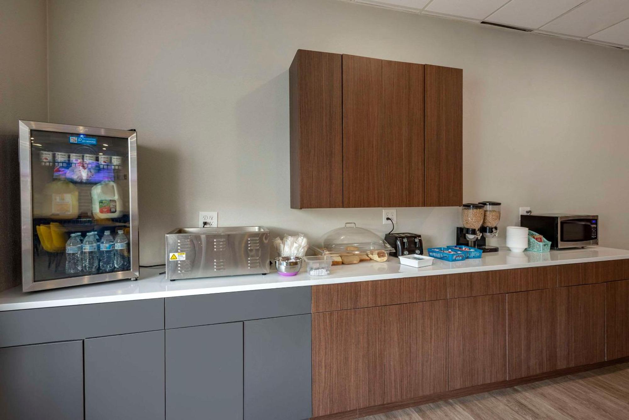 Comfort Inn Philadelphia International Airport West Chester Esterno foto