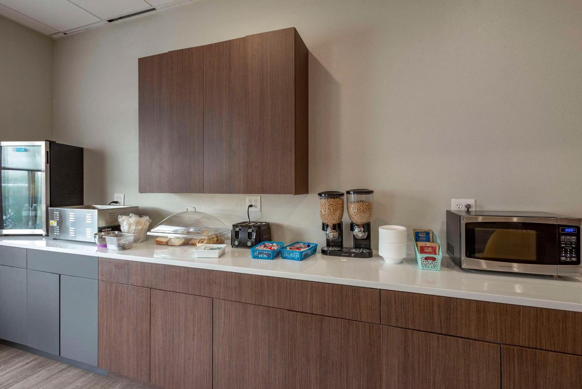 Comfort Inn Philadelphia International Airport West Chester Esterno foto