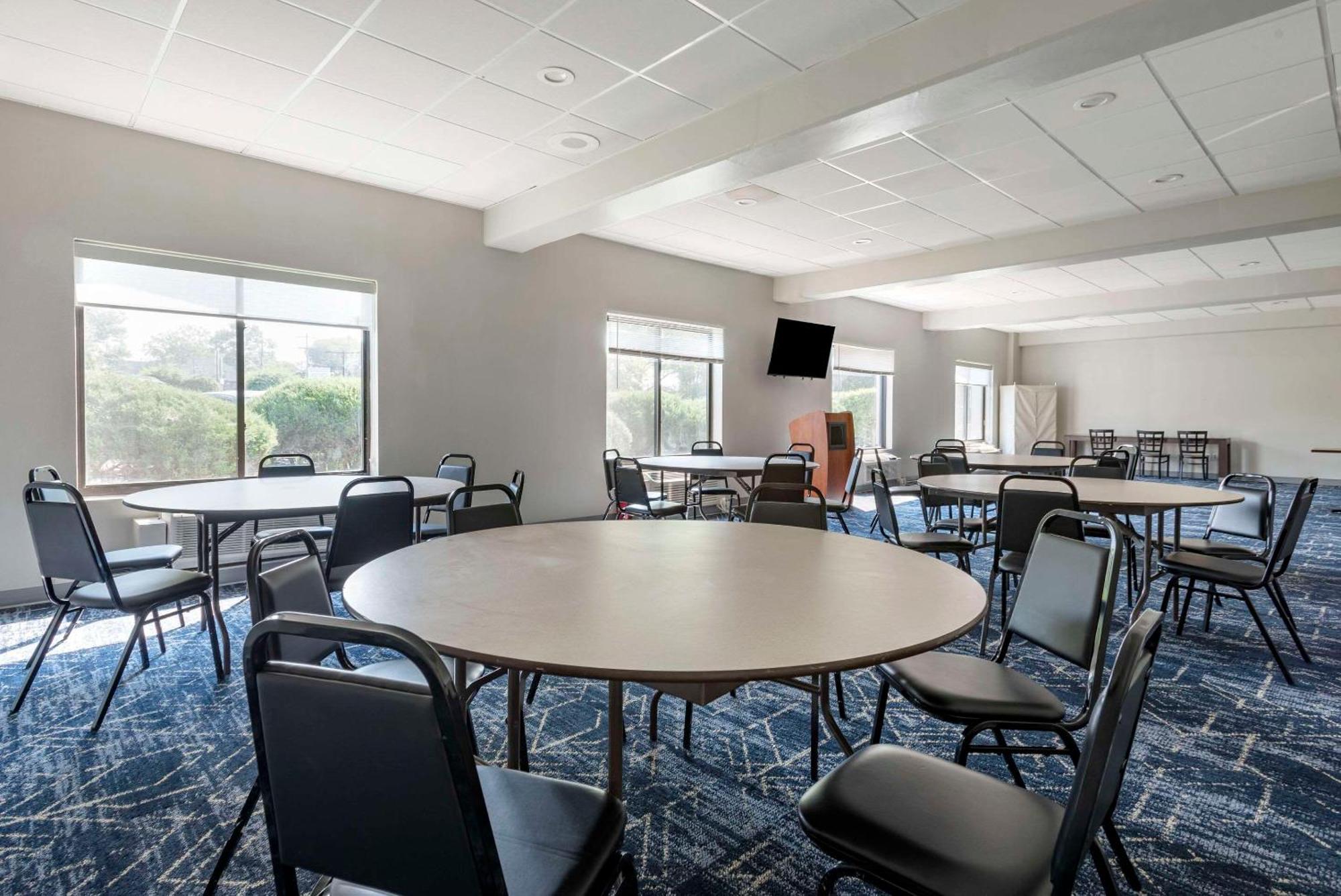 Comfort Inn Philadelphia International Airport West Chester Esterno foto