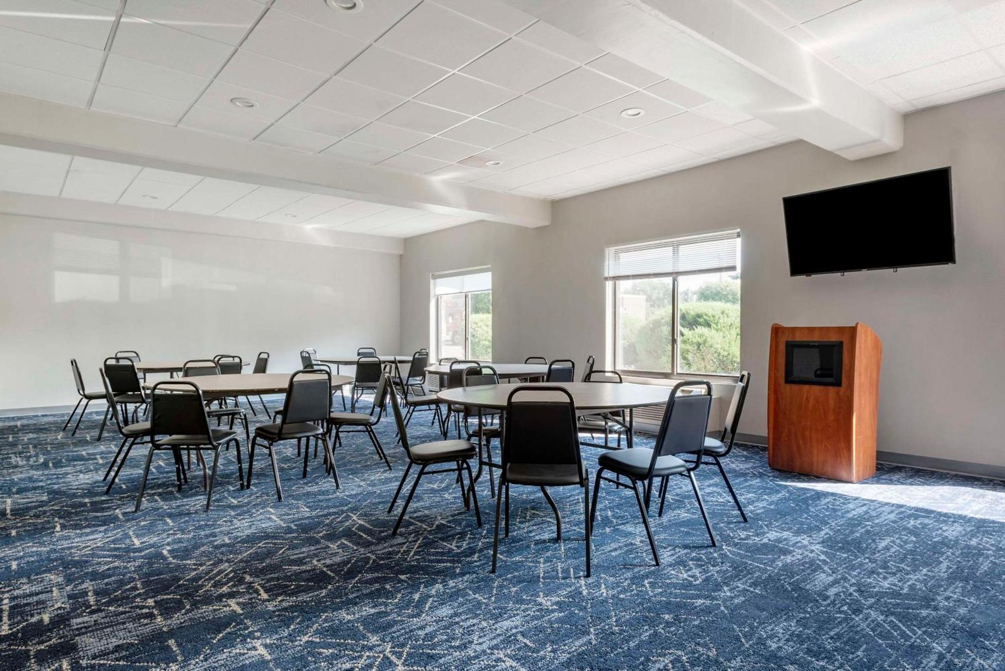 Comfort Inn Philadelphia International Airport West Chester Esterno foto